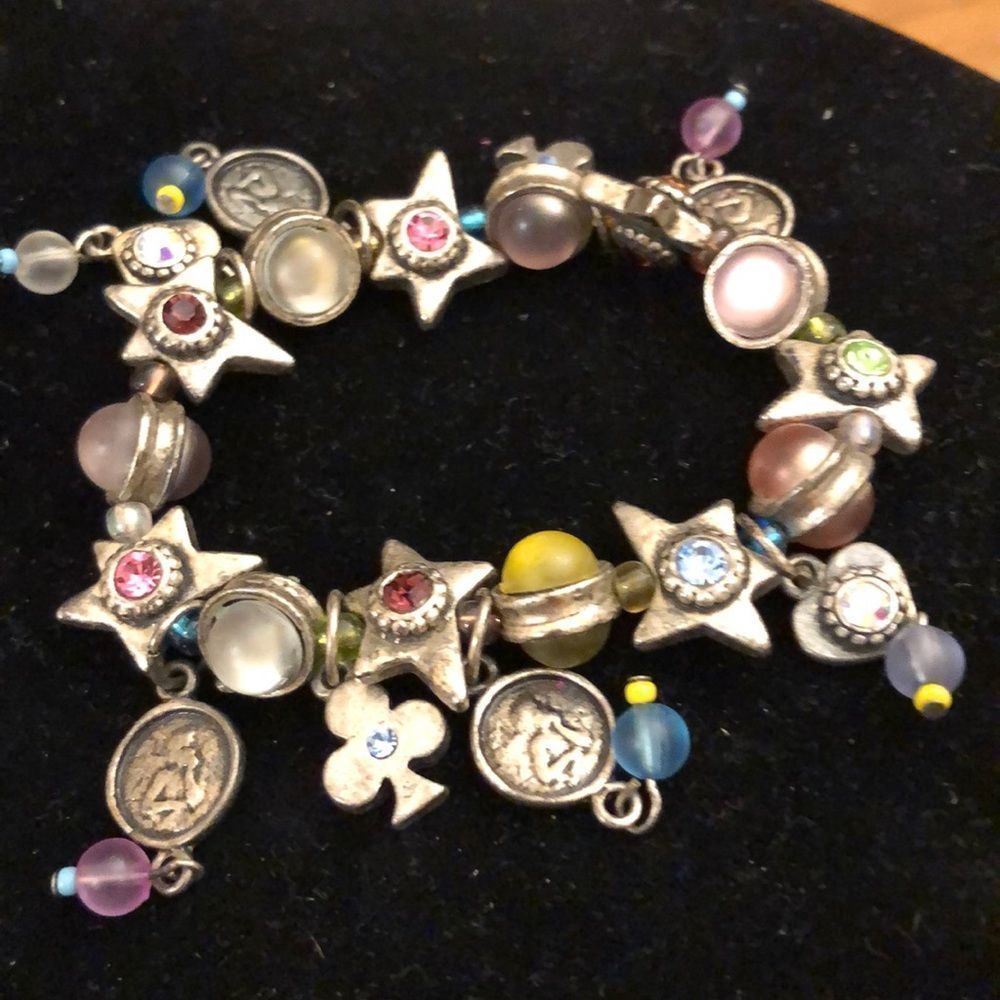 Stretchable Silver Tone Bracelet - image 5